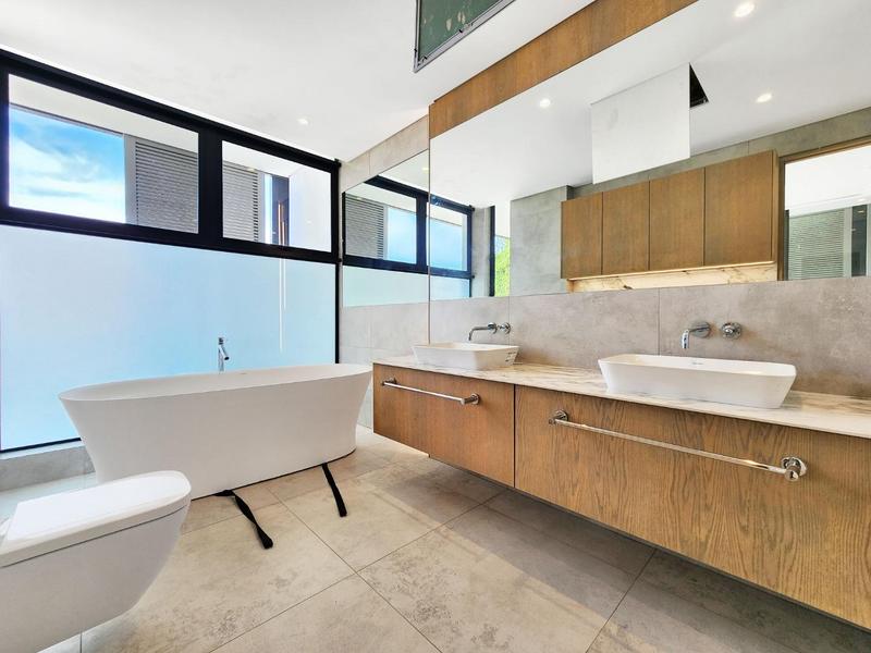 3 Bedroom Property for Sale in Bantry Bay Western Cape